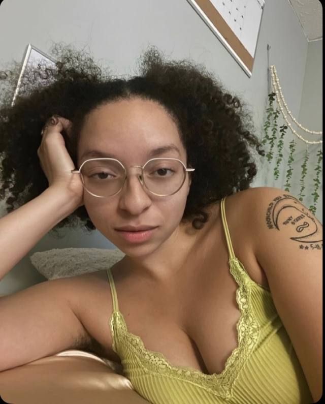 I offer private body massage and adult companionship. - Image 2